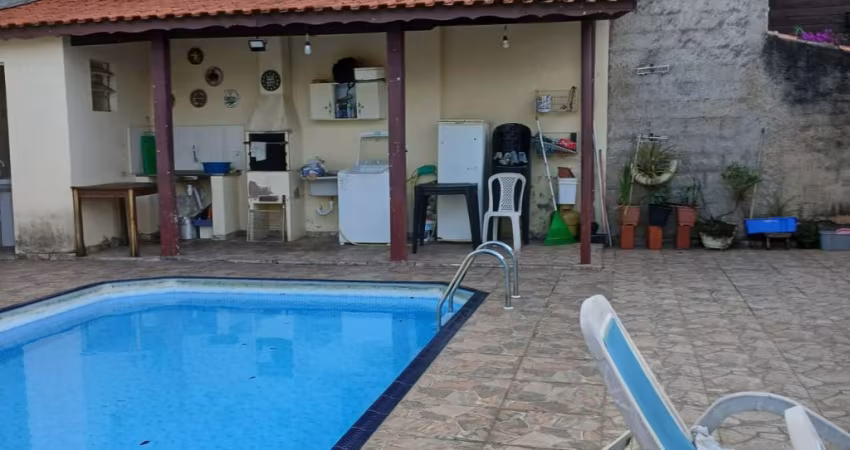 Casa excelente em condomínio pra alugar ou vender