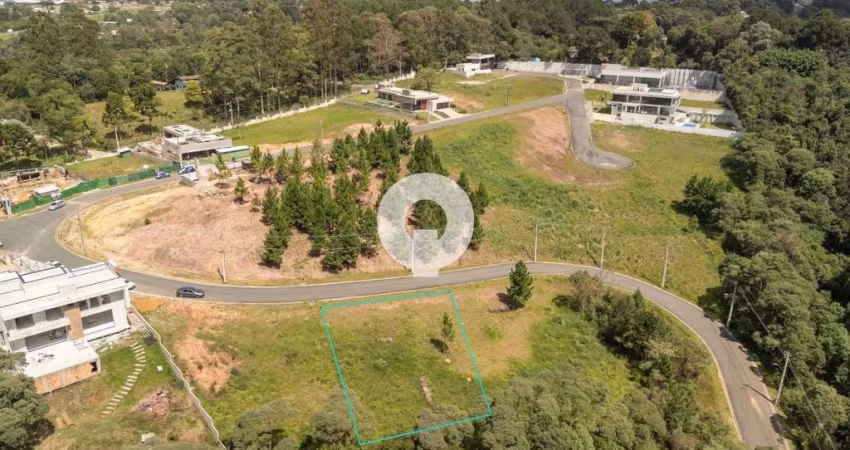 Terreno de 1.012m² em Condomínio Exclusivo com Lazer Completo e Segurança em Almirante Tamandaré