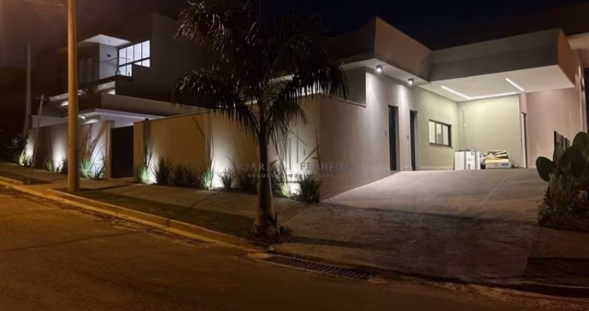 MAGNIFICA CASA COM 300MT² AC, EM CONDOMINIO FECHADO JARDIM PIEMONTE