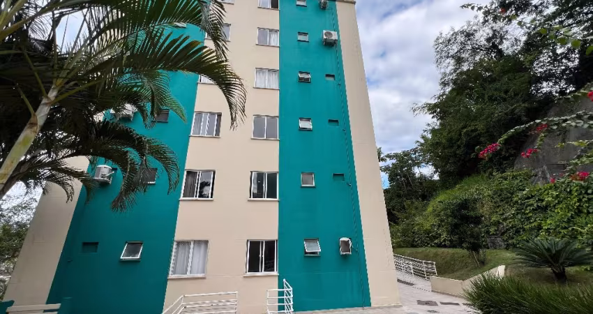 Vende-se Apto com 02 dorm., Mobiliado Floresta Joinville.