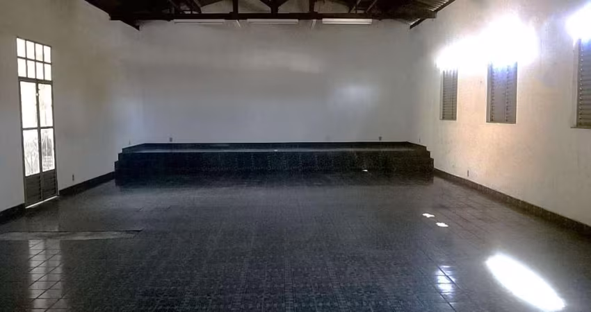 Imóvel Comercial para Venda em Porto Nacional, Jardim Municipal, 1 dormitório, 2 banheiros
