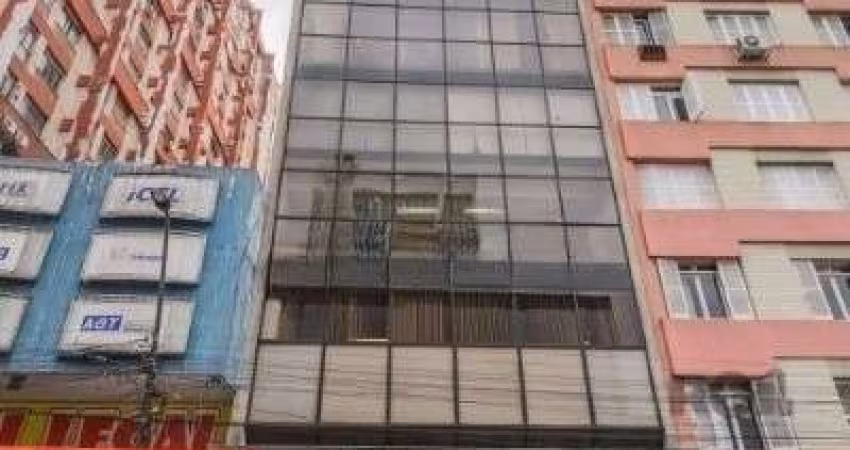 Ótimo conjunto comercial, cobertura duplex, no Centro, com 396m² privativos, andar alto, ótima vista. Possui sala de recepção, sala de espera, 7 amplas salas, cozinha, 4 banheiros, sala de reuniões. N