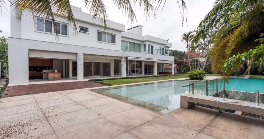 Imóvel atualmente alugado.  &lt;BR&gt;&lt;BR&gt;Casa espetacular no Condomínio  Terra Ville, com 664m2 construídos em terreno de 1.705m2 !&lt;BR&gt;&lt;BR&gt;São 4 suítes, sendo a suíte Master com Wal
