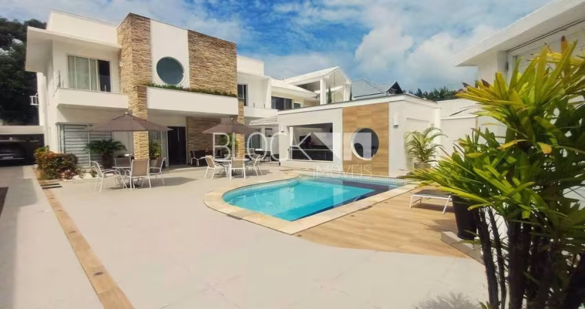 Casa em condomínio fechado à venda na Rua Professor Álvaro Rebello, --, Barra da Tijuca, Rio de Janeiro