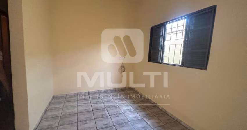 Casa com 3 quartos à venda no Jardim Patrícia, Uberlândia 