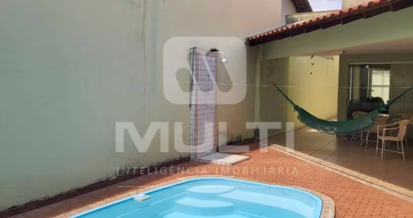 Casa com 1 quarto à venda no Vigilato Pereira, Uberlândia 