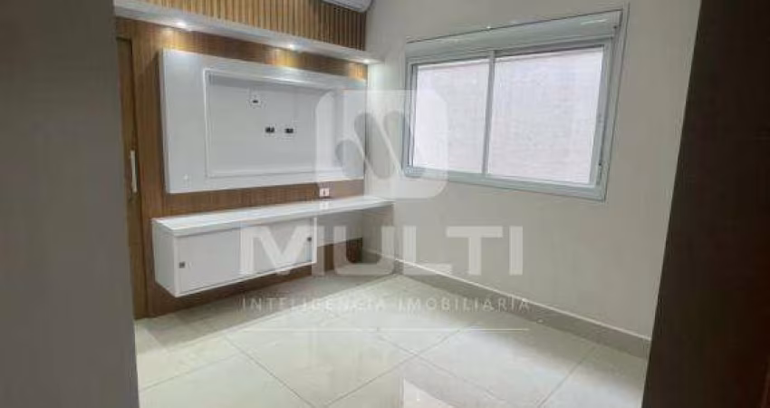 Casa em condomínio fechado com 3 quartos à venda no Alto Umuarama, Uberlândia 