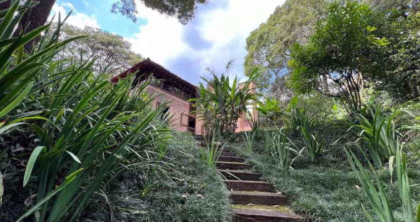 Casa a venda no Condomínio Aldeia Cachoeira das Pedras