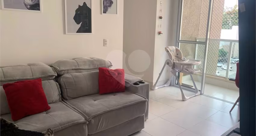 Apartamento com 3 quartos à venda em Jardim Santiago - SP