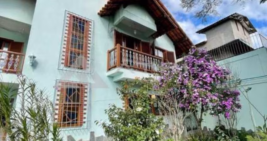 CASA EM CONDOMÍNIO TERESÓPOLIS GOLFE