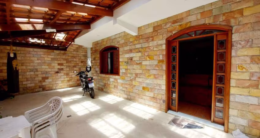 Casa com 3 quartos para alugar em São João Batista, Belo Horizonte 