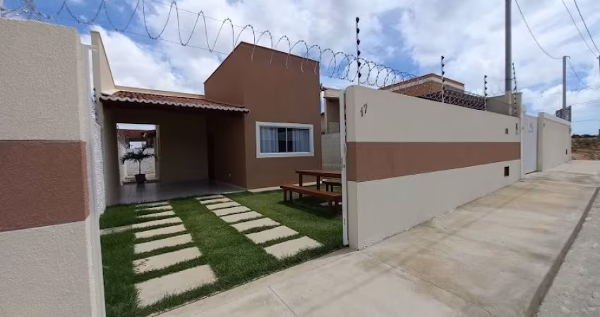 Casa com 02 quartos, sendo 01 suíte na Estrada para Pium RN