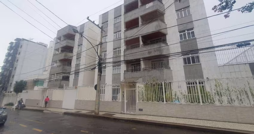 Apartamento com Área Externa no São Mateus!