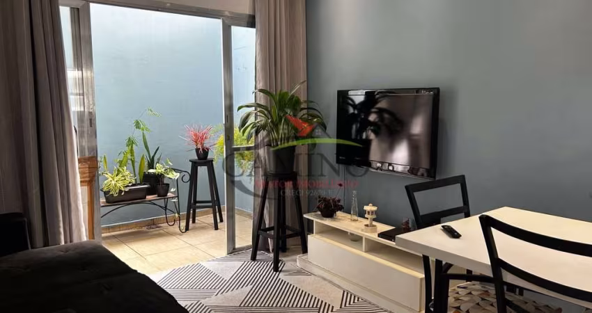 Sobrado de condomínio à venda com 02 dormitórios, 70 m² e lazer, próximo à praia das Astúrias, Guarujá/SP.