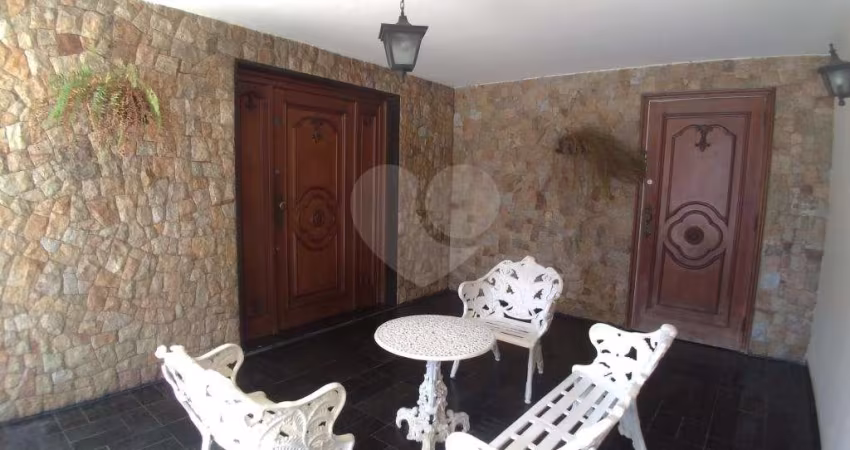 Casa com 4 quartos à venda ou para locação em Vila Paulicéia - SP