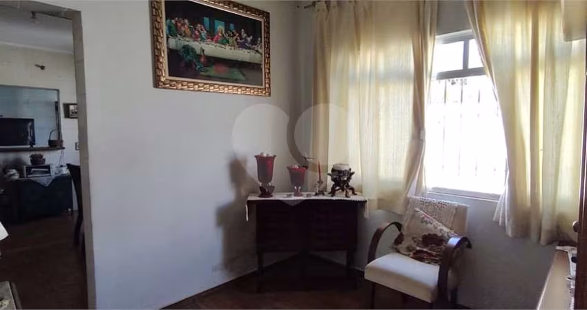 Casa com 3 quartos à venda em Bortolândia - SP