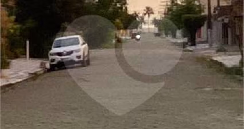 Casa térrea com 3 quartos à venda em Real - SP