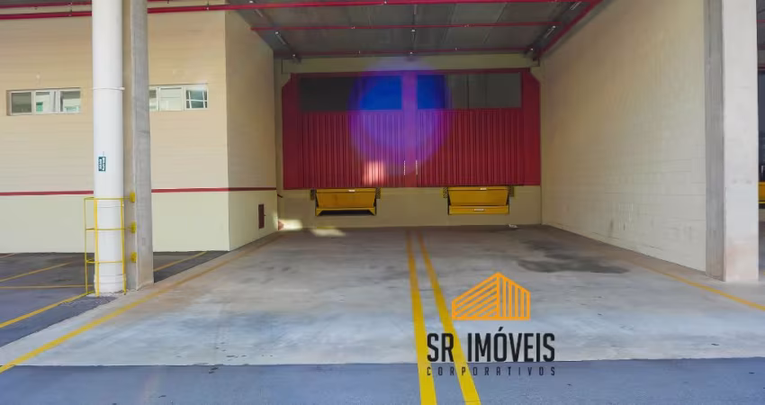 Galpão para alugar de 15000 metros quadrados em condomínio logístico em Embu das Artes - SP