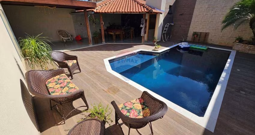 Casa para venda em Residencial Real Parque de 200.00m² com 3 Quartos, 2 Suites e 2 Garagens