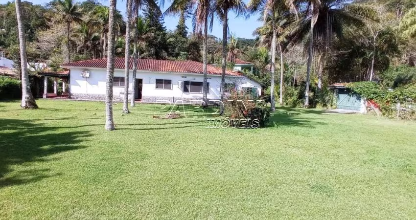 Casa para venda em Praia Do Lázaro de 214.00m² com 3 Quartos, 1 Suite e 6 Garagens