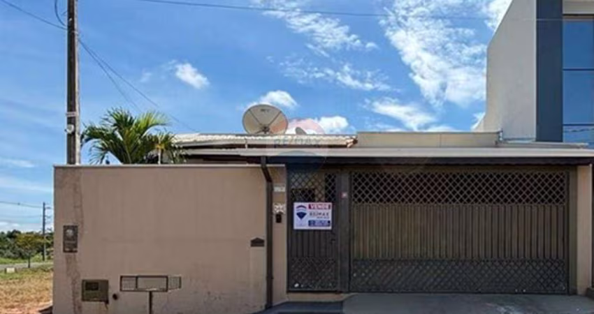 Casa para venda em Lívia de 180.00m² com 4 Quartos e 1 Suite