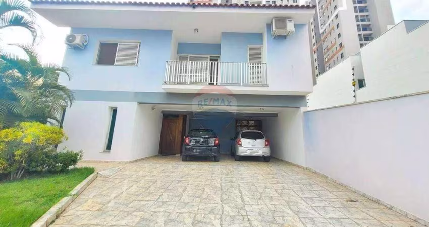 Sobrado para venda em Jardim Helena Cristina de 325.23m² com 3 Quartos, 1 Suite e 3 Garagens