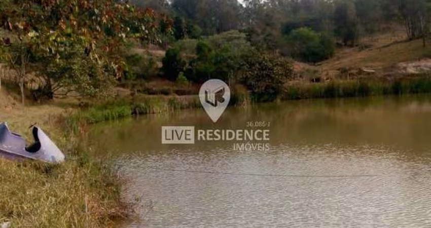 Chácara para venda em Área Rural De Amparo de 600.00m² com 4 Quartos, 2 Suites e 15 Garagens