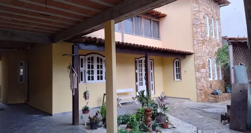 Casa para alugar em Jardim Flamboyant de 170.00m² com 3 Quartos, 2 Suites e 3 Garagens
