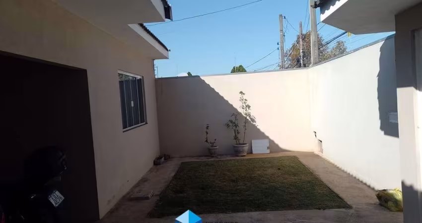 Casa para venda em Vila Teixeira Marques de 149.00m² com 2 Quartos, 1 Suite e 2 Garagens