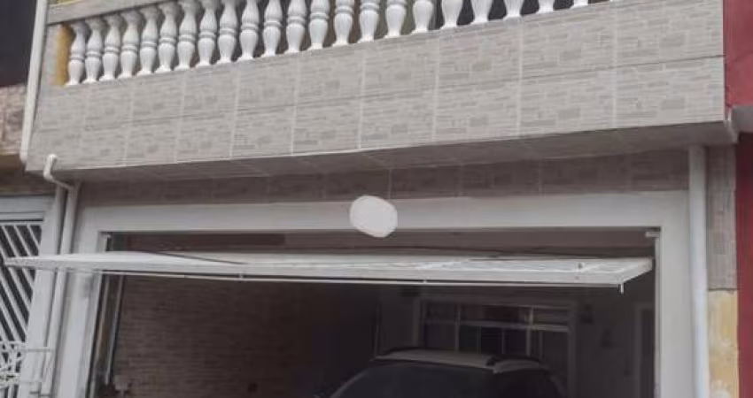 Sobrado para venda em Cidade Seródio de 200.00m² com 3 Quartos, 1 Suite e 2 Garagens