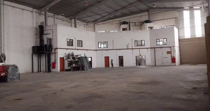 Galpão / Depósito / Armazém para alugar em Chácara Do Solar I (fazendinha) de 500.00m²