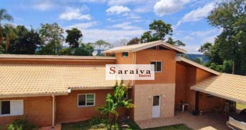 Chácara para venda em Portão de 2000.00m² com 3 Quartos, 2 Suites e 4 Garagens