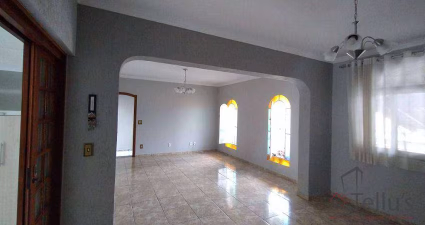 Casa para venda em Jardim Saira de 213.00m² com 3 Quartos, 1 Suite e 3 Garagens