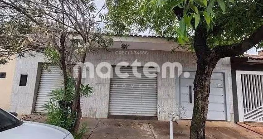 Casa para venda em Parque Residencial Dos Ipês de 200.00m² com 2 Quartos e 1 Garagem
