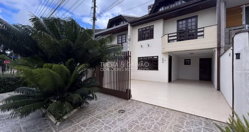 Sobrado para alugar em Jardim Das Américas de 180.00m² com 4 Quartos, 1 Suite e 3 Garagens