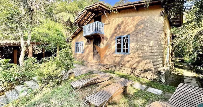 Casa para venda e aluguel em Moinho Velho de 440.61m² com 3 Quartos, 1 Suite e 8 Garagens