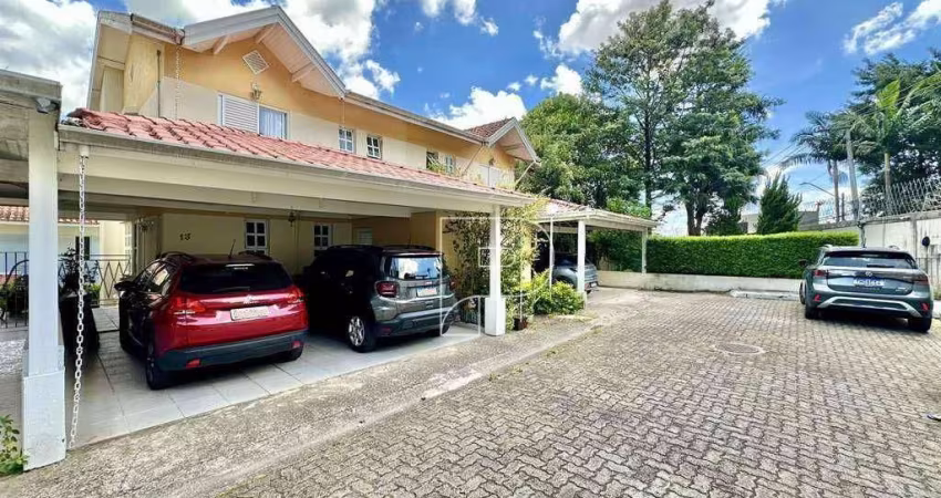 Casa de Condomínio para venda em Granja Viana de 209.00m² com 3 Quartos, 1 Suite e 2 Garagens