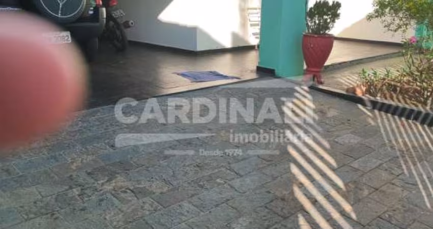 Casa para venda em Parque Santa Felícia Jardim de 345.00m² com 6 Quartos, 1 Suite e 4 Garagens