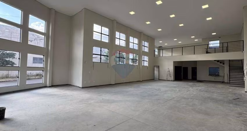 Galpão / Depósito / Armazém para alugar em Terras De Santa Bárbara de 360.00m² com 12 Garagens