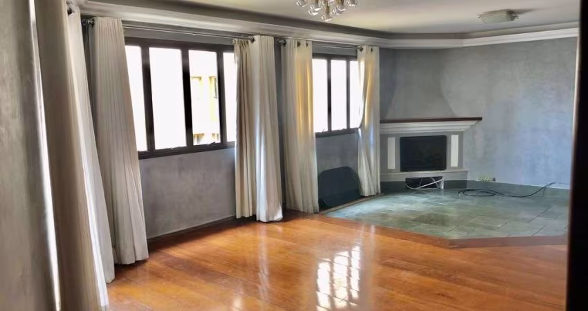 Apartamento para venda em Vila Bastos de 138.00m² com 3 Quartos, 1 Suite e 3 Garagens