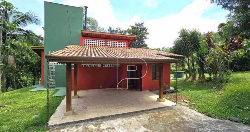 Casa de Condomínio para venda em Granja Viana de 120.00m² com 2 Quartos, 1 Suite e 5 Garagens
