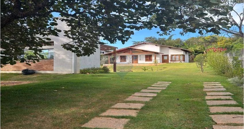 Casa para venda em Mirante Do Tamboril de 108.35m² com 3 Quartos, 1 Suite e 10 Garagens