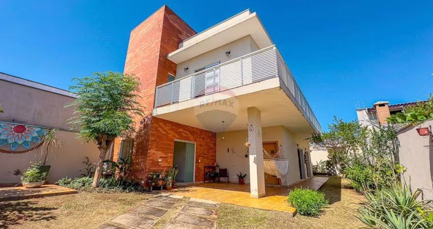 Casa para venda em Jardim Terramérica Ii de 220.00m² com 3 Quartos, 1 Suite e 3 Garagens