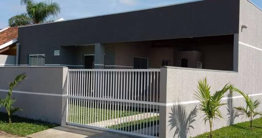 Casa para venda em Matinhos de 60.00m² com 2 Quartos, 1 Suite e 2 Garagens