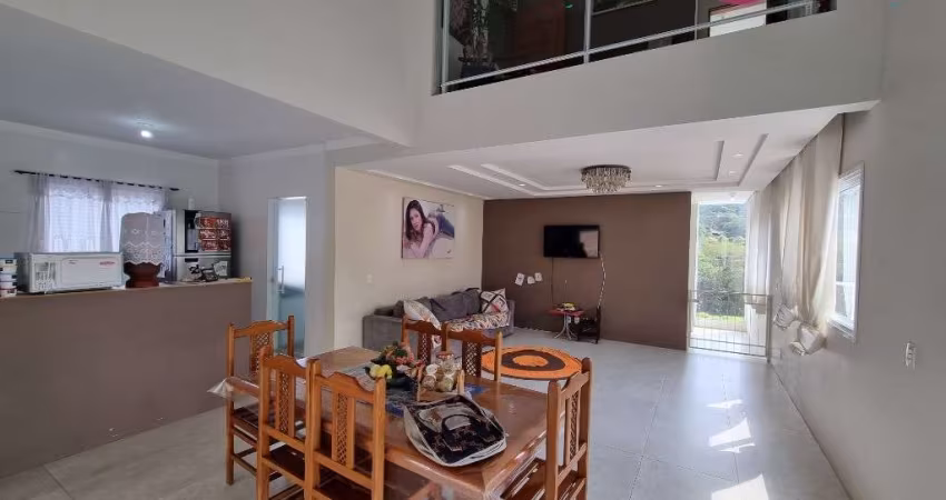 Casa para venda em B. Cambarah de 278.51m² com 3 Quartos, 1 Suite e 4 Garagens