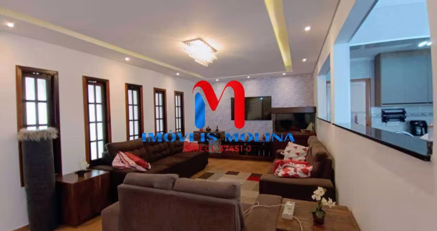 Casa para venda em Mauá de 245.00m² com 3 Quartos, 1 Suite e 5 Garagens
