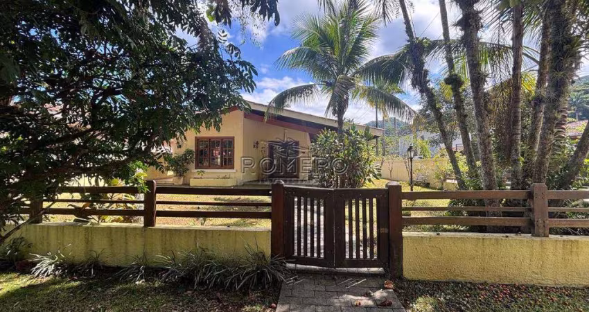 Casa para venda em Lázaro de 168.00m² com 4 Quartos, 2 Suites e 4 Garagens