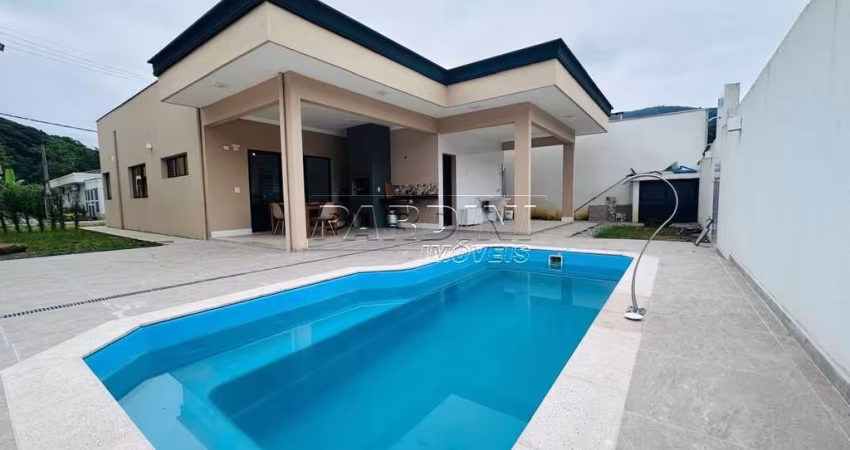 Casa para venda em Praia Da Lagoinha de 140.00m² com 3 Quartos, 1 Suite e 5 Garagens