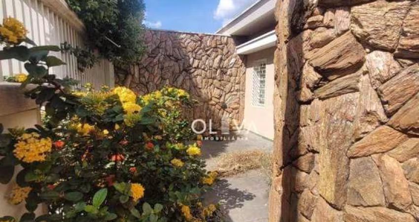 Casa para venda em Boa Vista de 330.00m² com 4 Quartos, 3 Suites e 4 Garagens