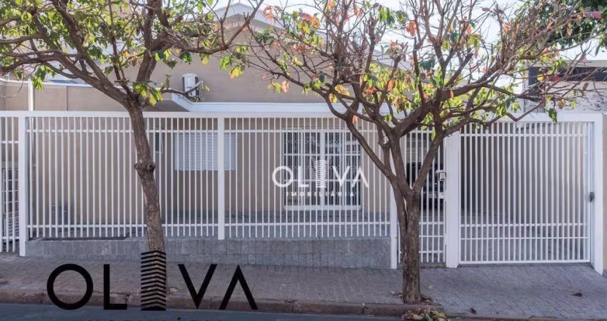 Casa para venda em Centro de 235.00m² com 3 Quartos, 1 Suite e 2 Garagens